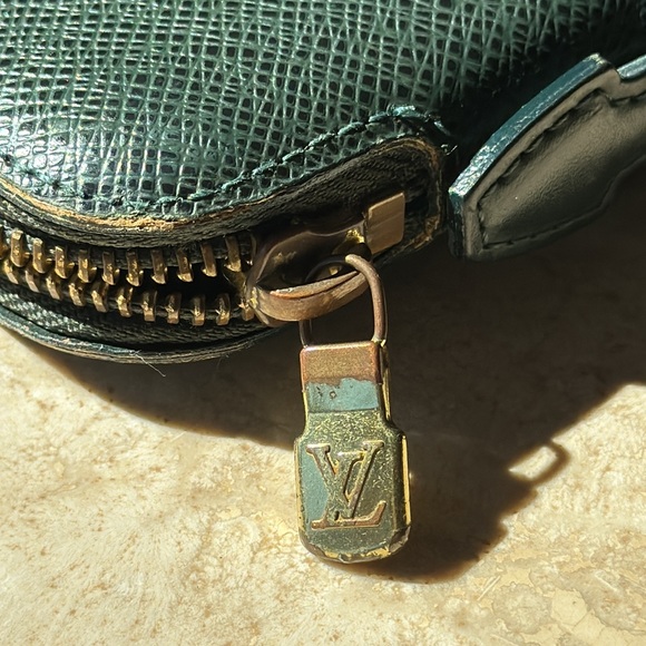 Authentic Louis Vuitton Atoll Epi Taiga Long Wallet M30654 - Picture 9 of 9